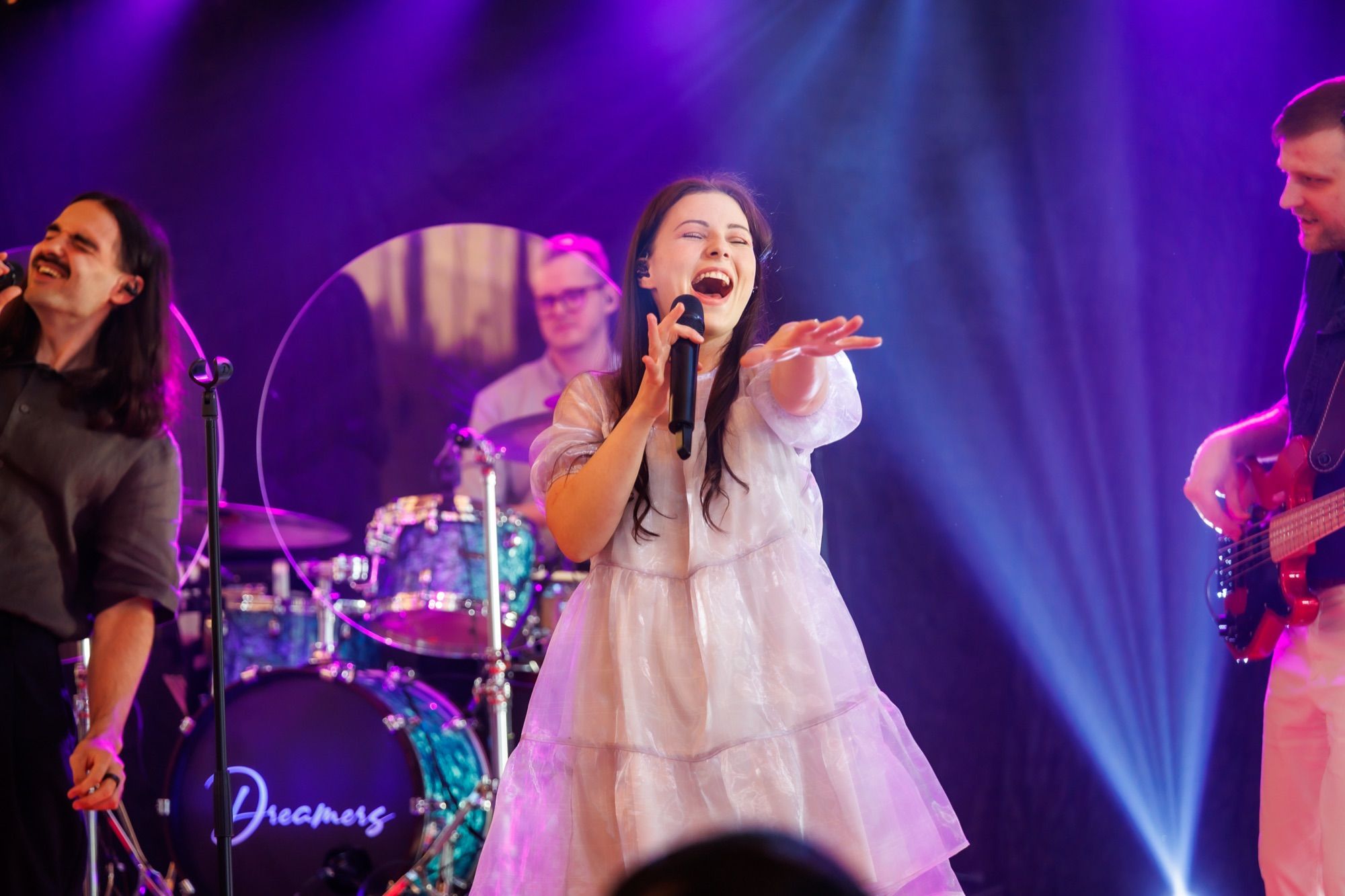Dreamers esinemas laeval